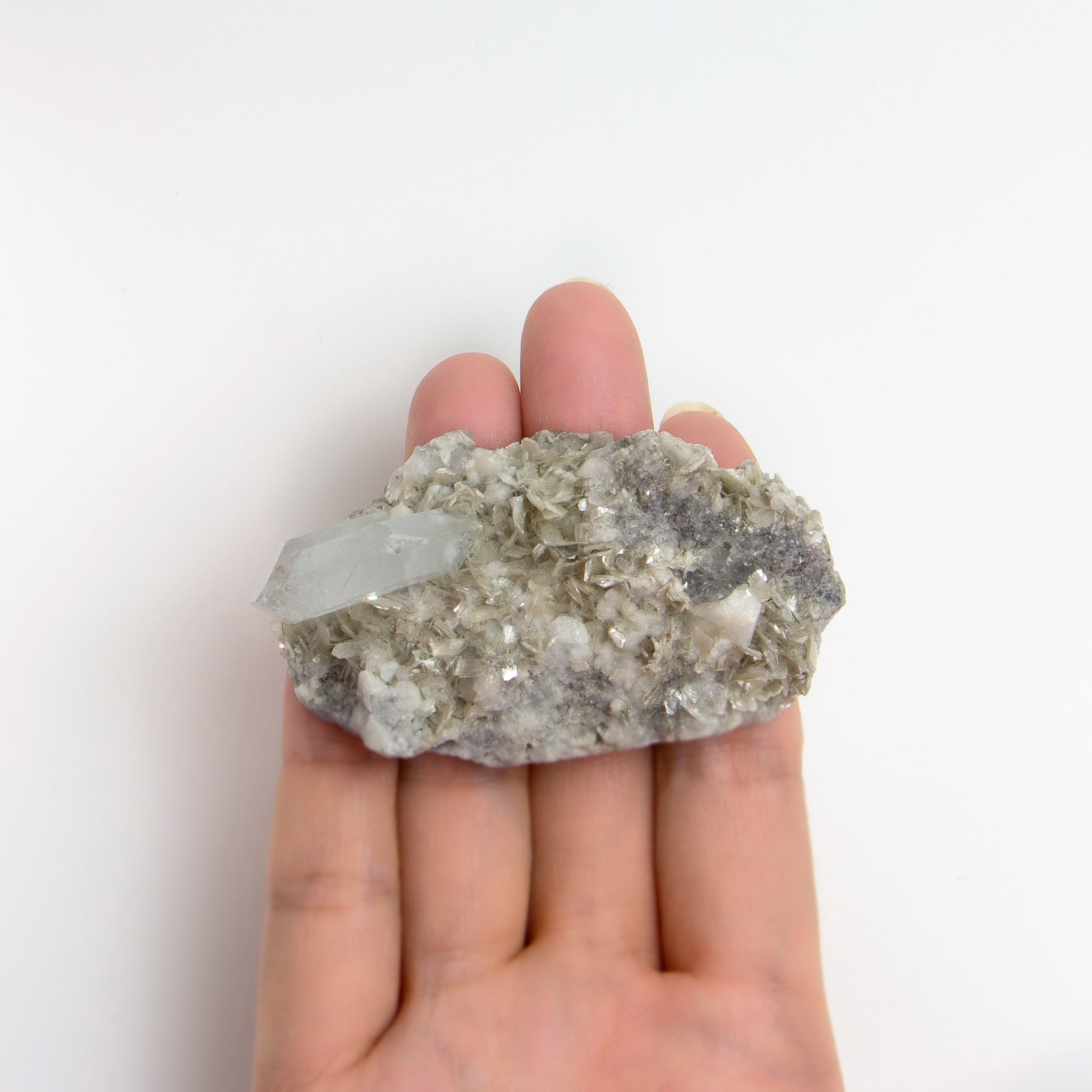 四川省産アクアマリン原石 母岩つき商品写真