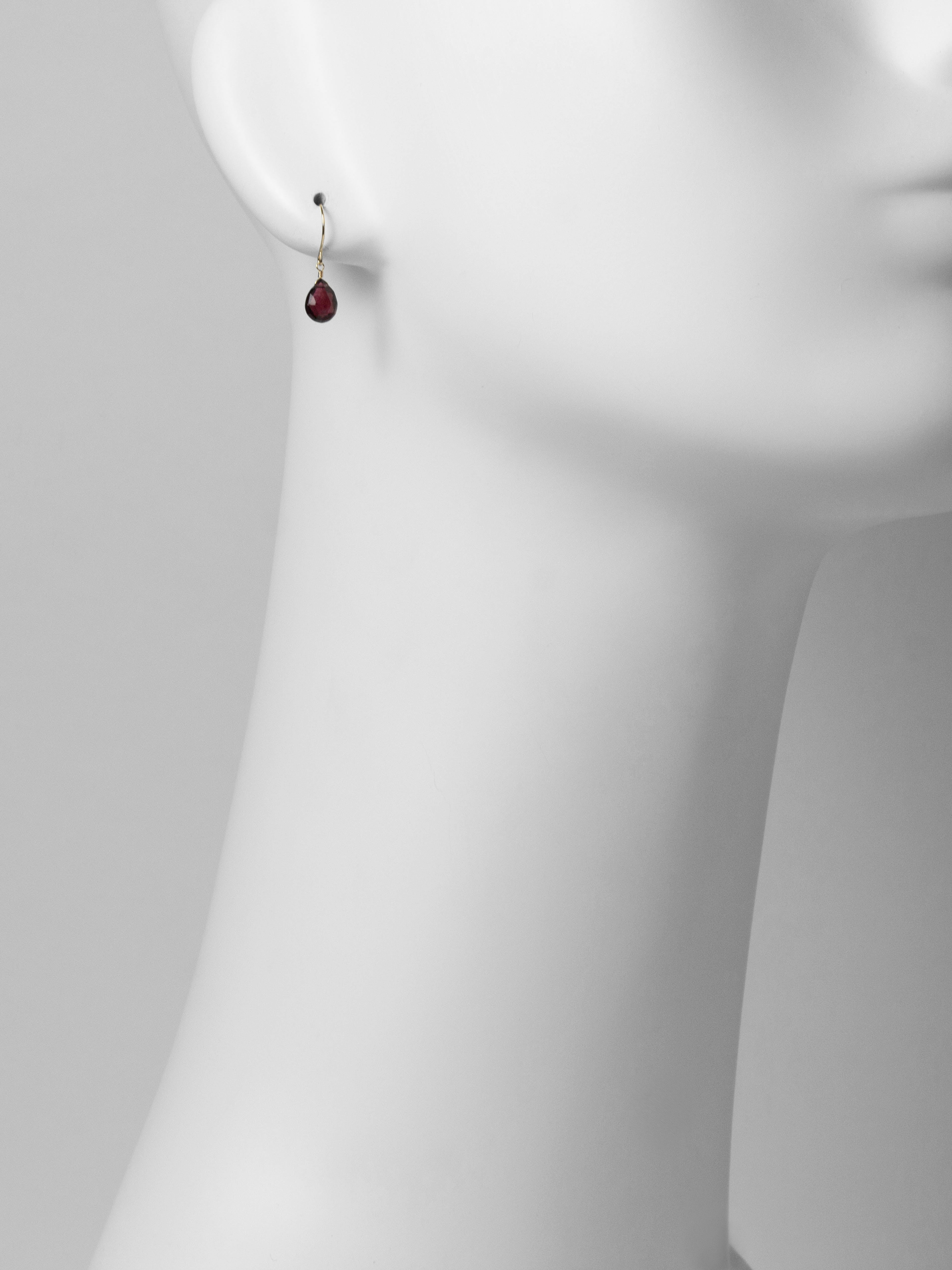 ガーネット ペアシェイプ K10ピアス